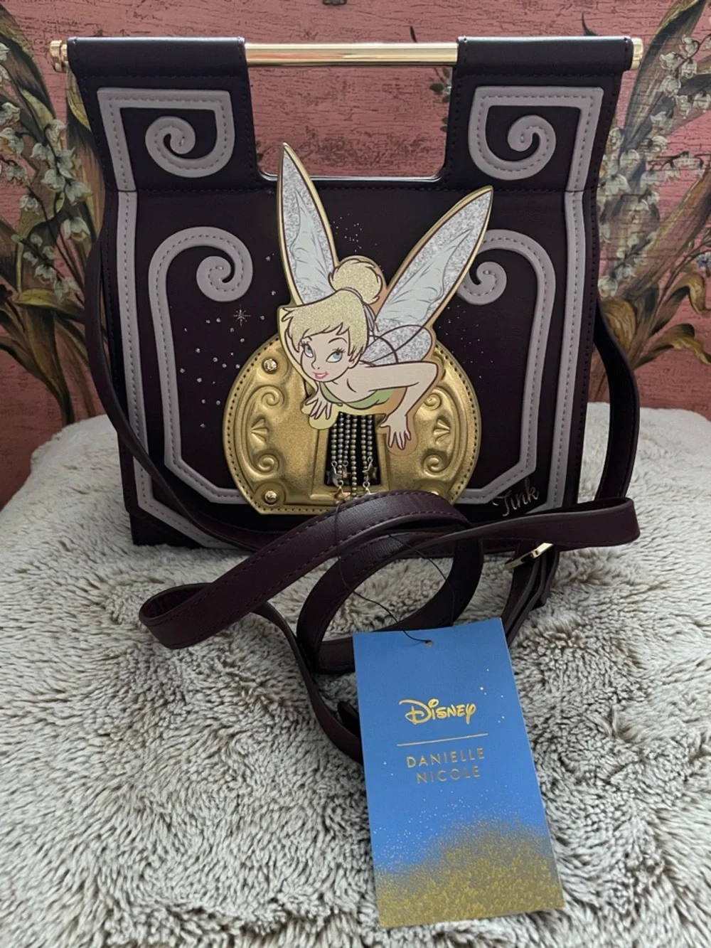Danielle Nicole x Disney Tinker Bell Keyhole Pixie Dust Crossbody Bag - Picture 2 of 8